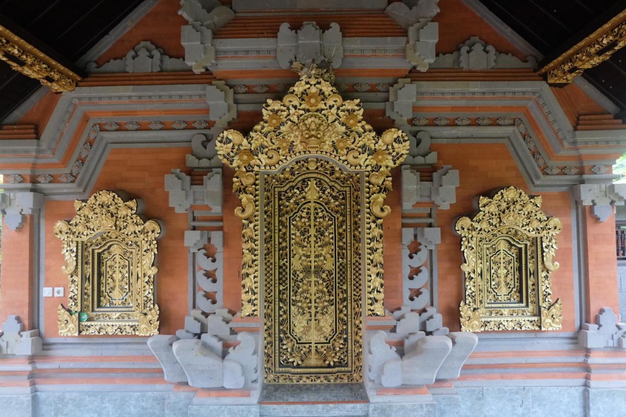 فيلا Gunung Kawi House تيغالالانغْ المظهر الخارجي الصورة
