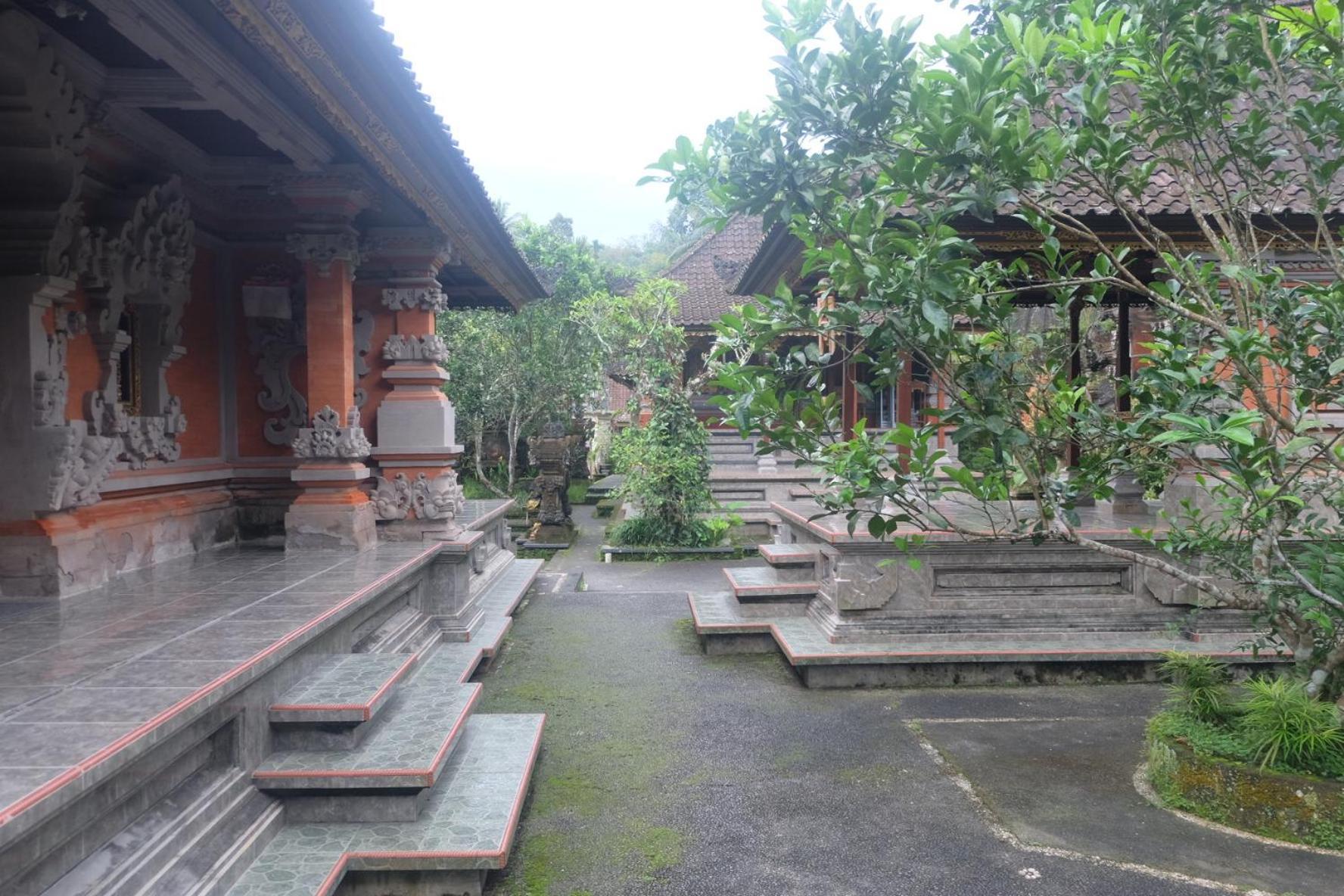 فيلا Gunung Kawi House تيغالالانغْ المظهر الخارجي الصورة