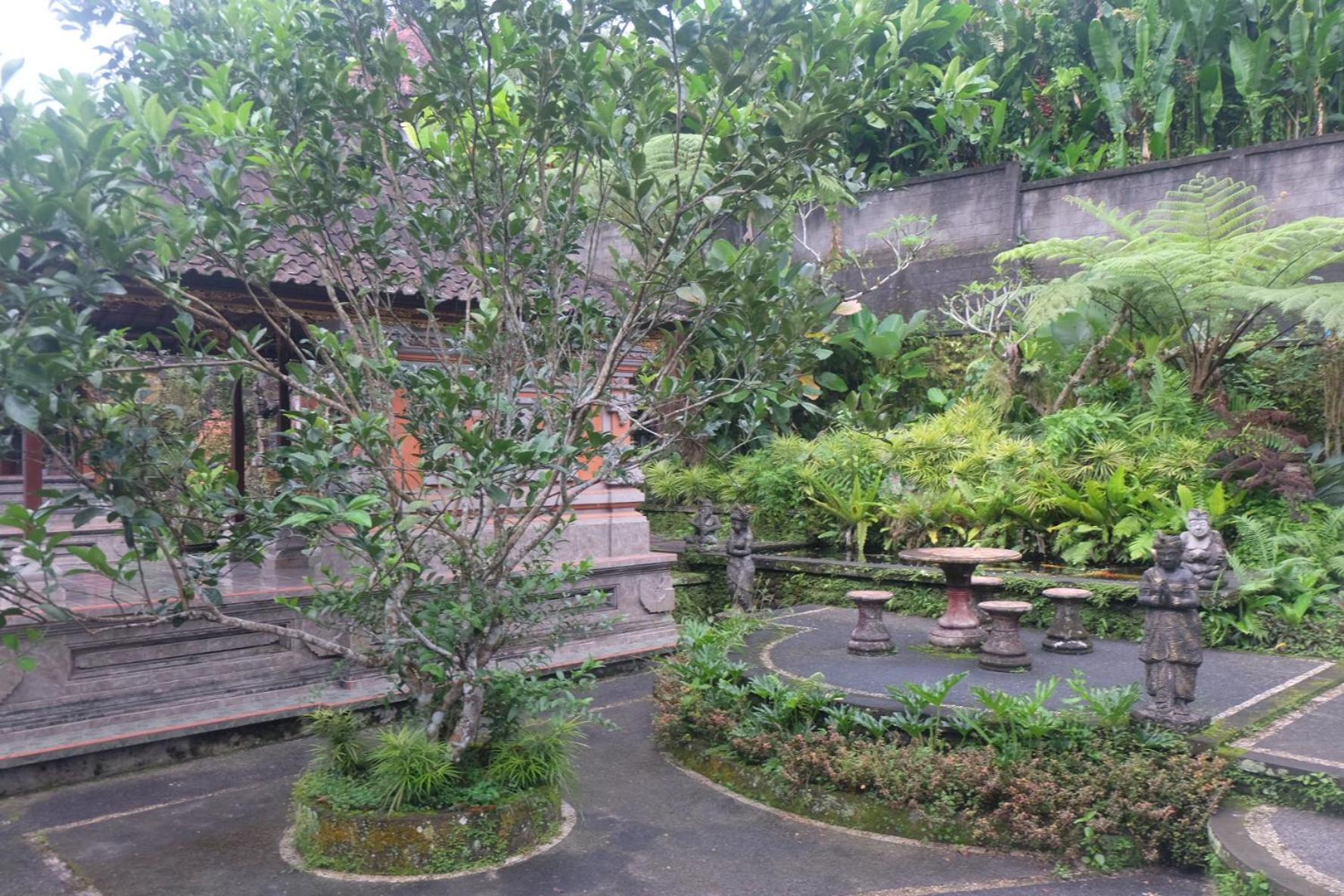 فيلا Gunung Kawi House تيغالالانغْ المظهر الخارجي الصورة