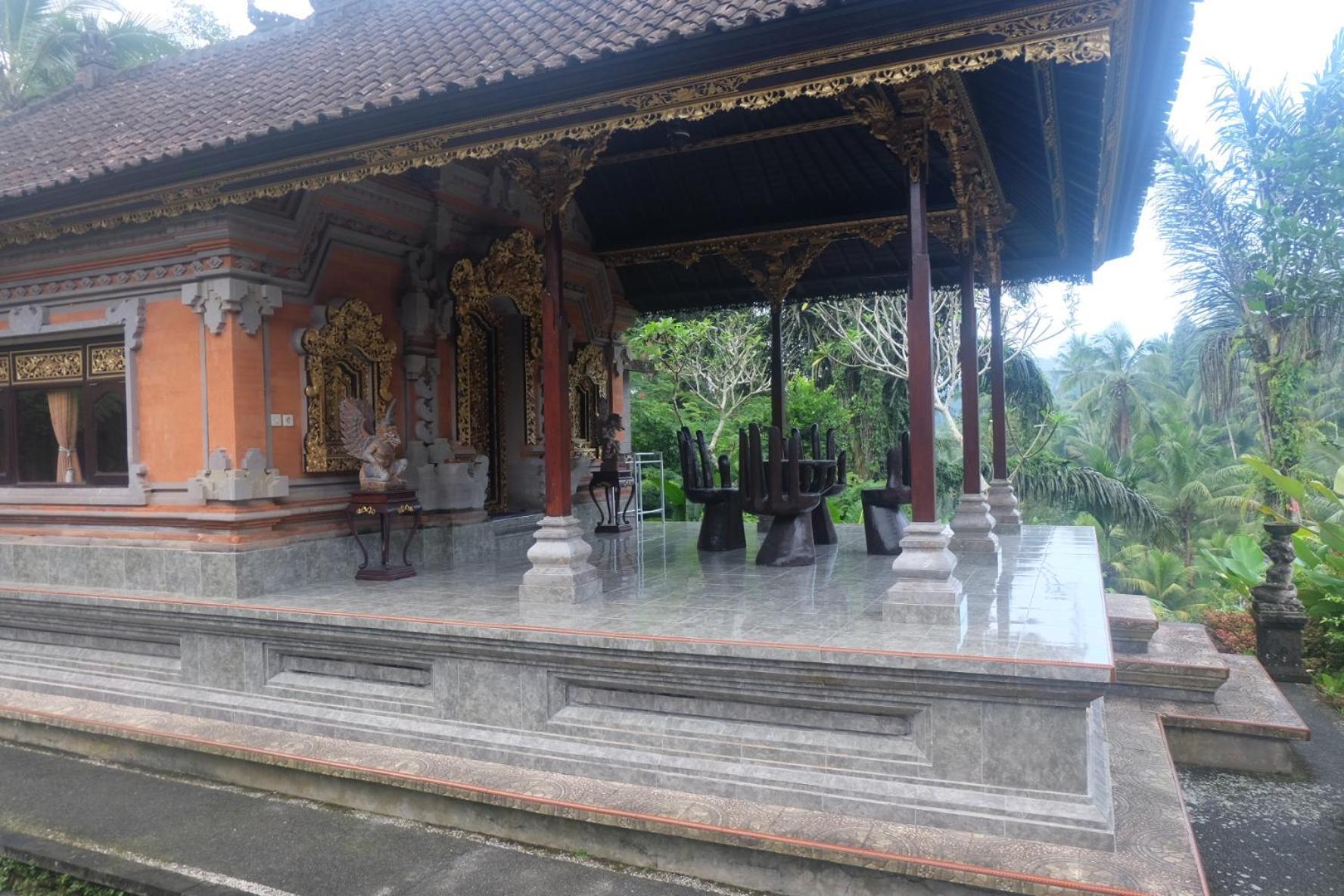 فيلا Gunung Kawi House تيغالالانغْ المظهر الخارجي الصورة